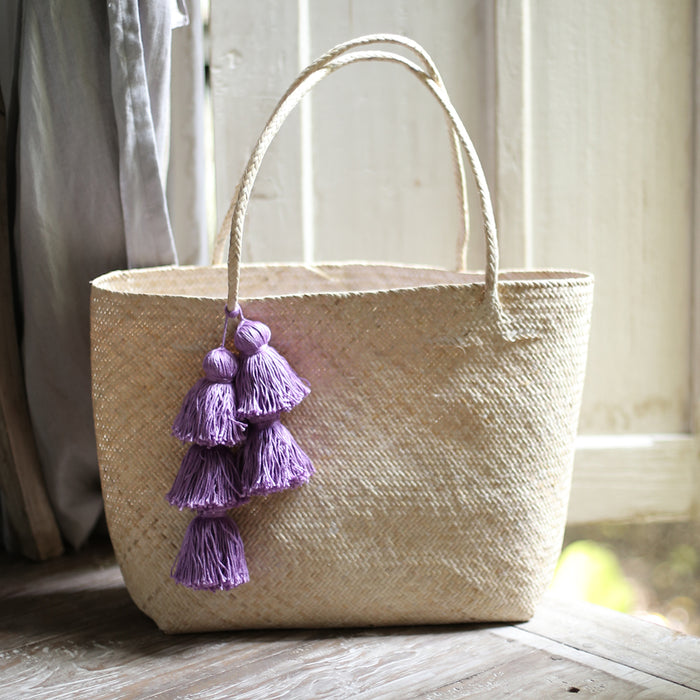 Sac fourre-tout en paille Borneo Sani - avec pompons violets