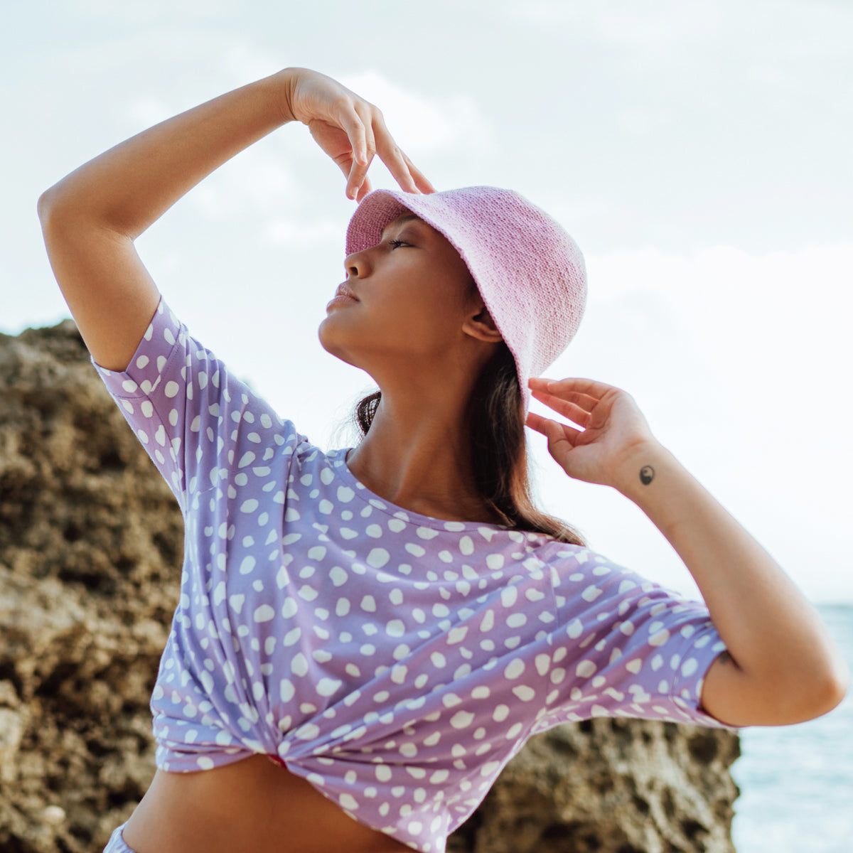 Florette Crochet Beach Bucket Hat in Lilac. Soft and shapeable crochet bucket hats meticulously made by artisans in the villages of Bali. This hat feels airy for summer days and offers irreplaceable comfort at any season of the year.